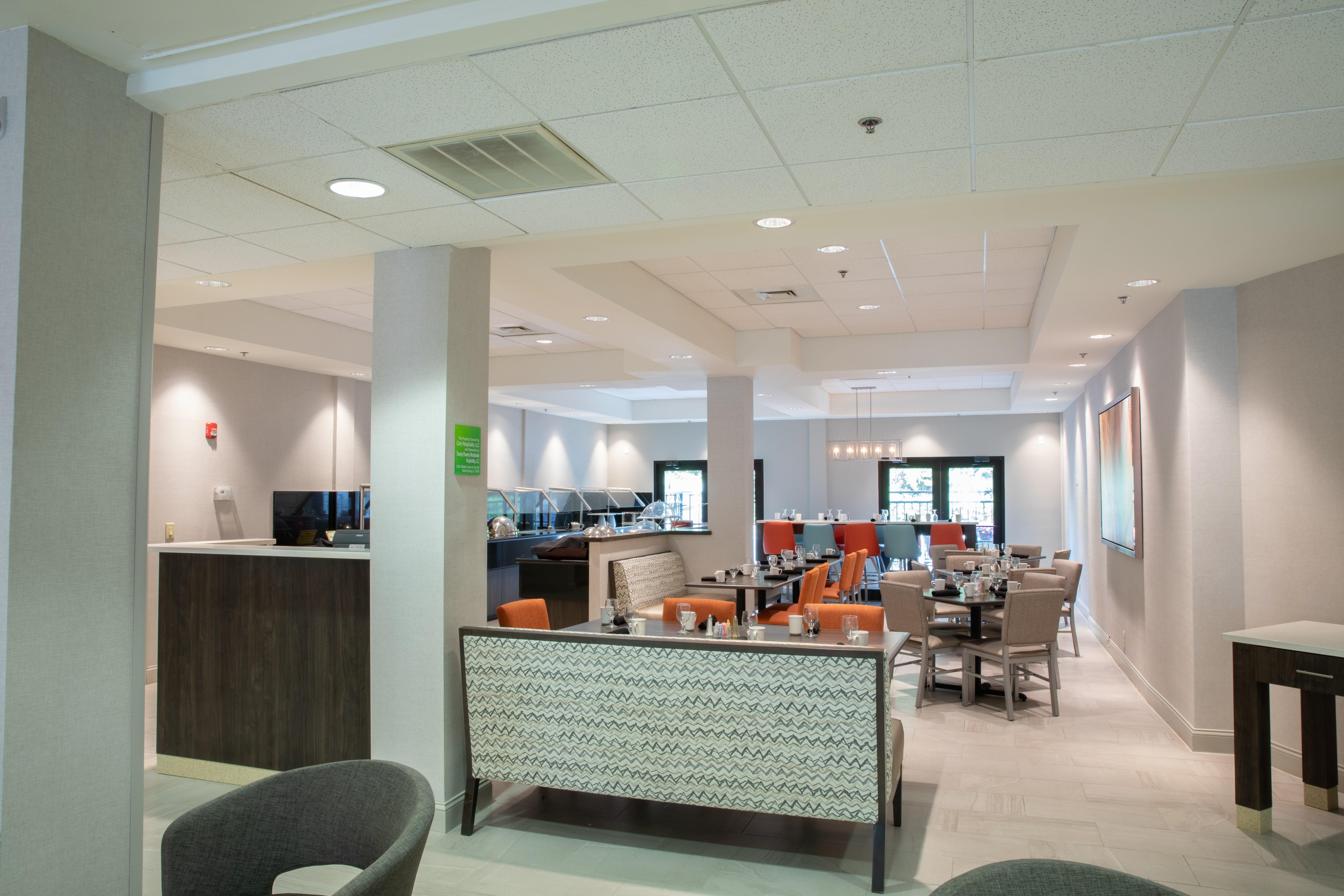 Holiday Inn & Suites Raleigh Cary By Ihg Exterior foto