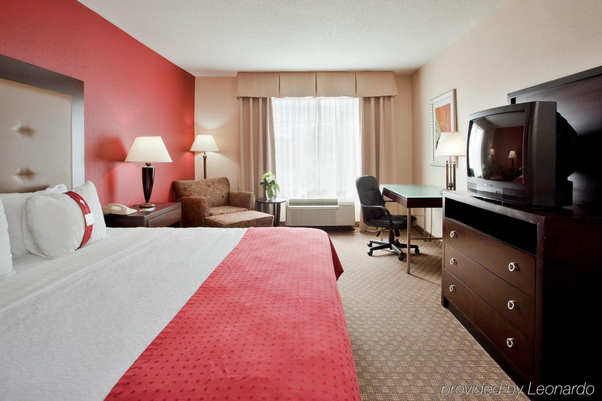 Holiday Inn & Suites Raleigh Cary By Ihg Habitación foto