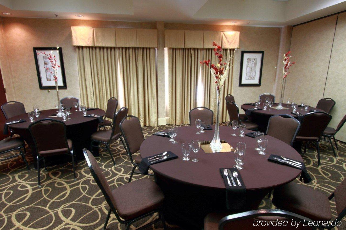 Holiday Inn & Suites Raleigh Cary By Ihg Restaurante foto