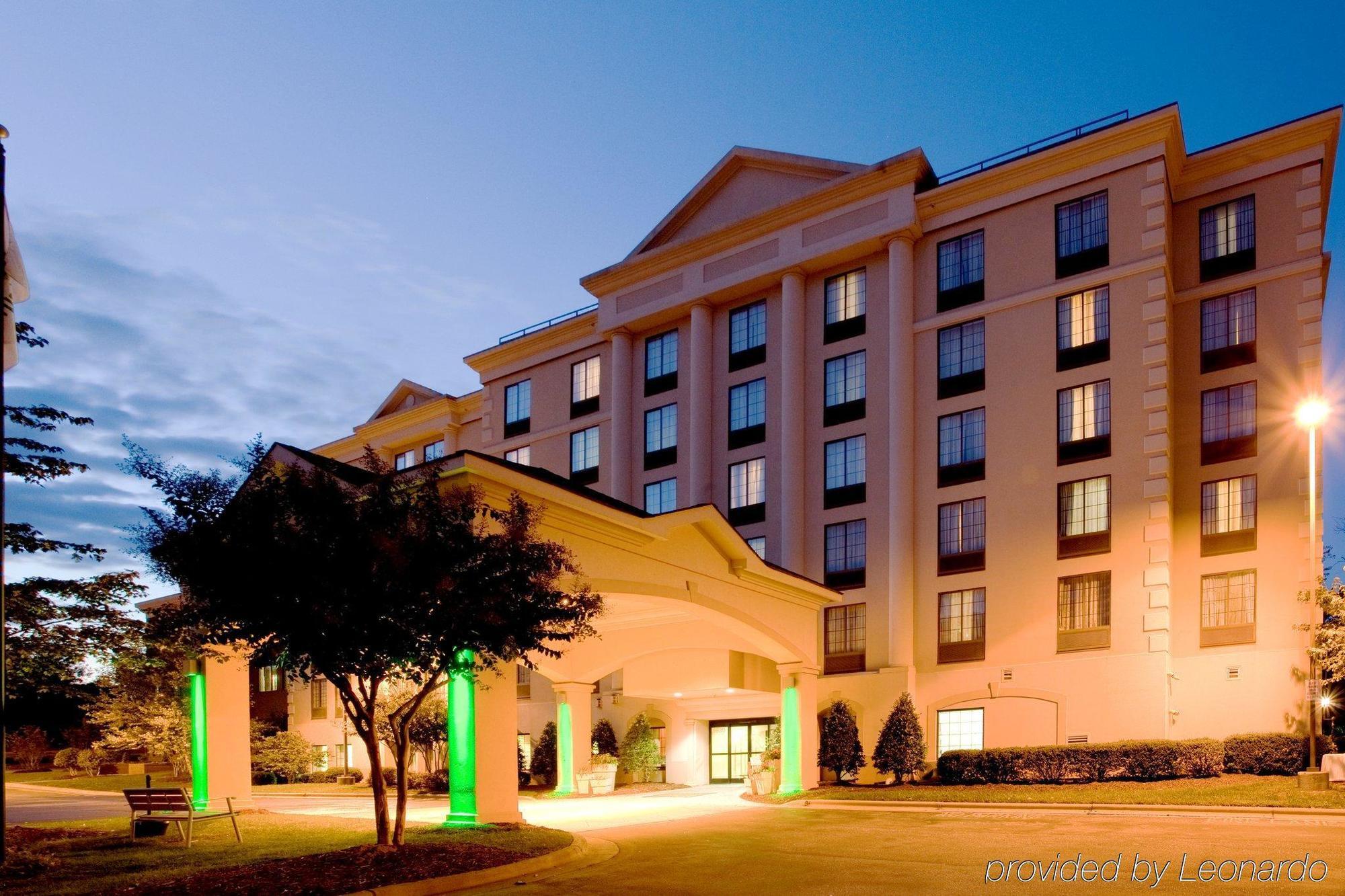 Holiday Inn & Suites Raleigh Cary By Ihg Exterior foto