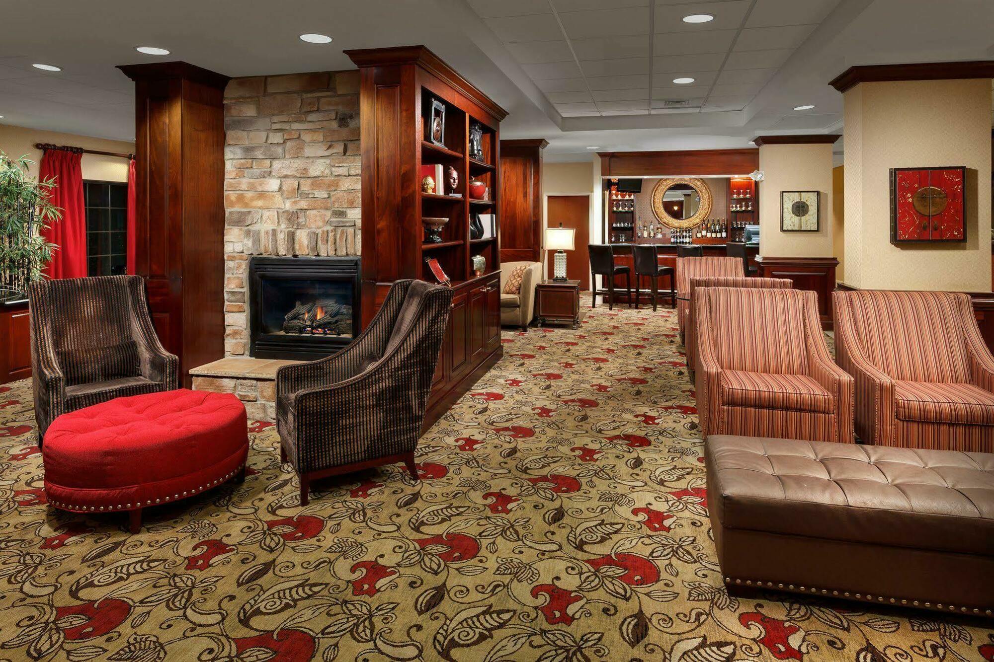 Holiday Inn & Suites Raleigh Cary By Ihg Exterior foto